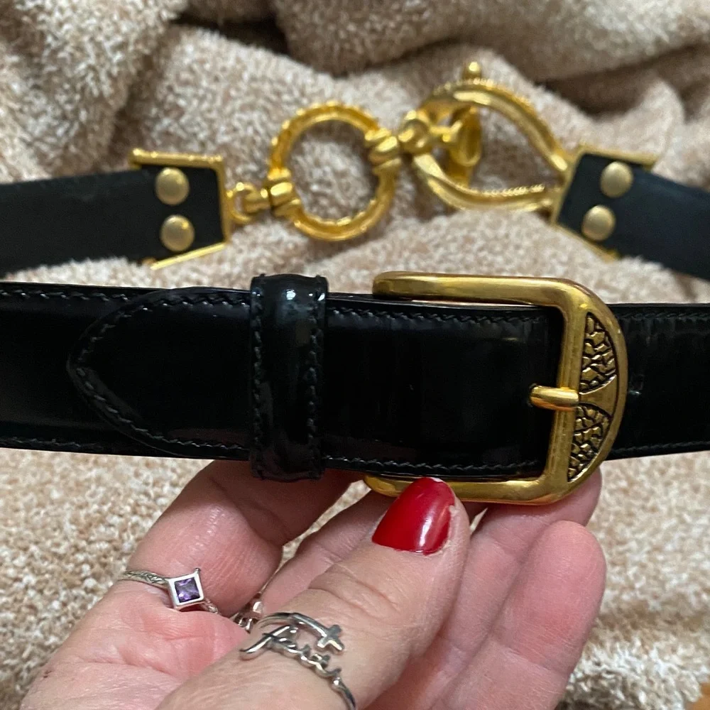 Elegant Gold and Black Women's Belt